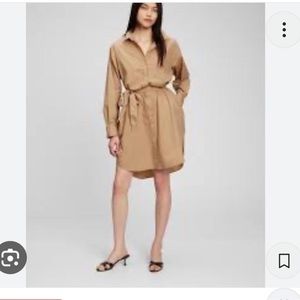 Gap shirt dress. pockets . Belt not included high low hem. Oversized fit.